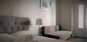 Casa Milano - Apartments and Rooms - Duomo's Whisper, balcony